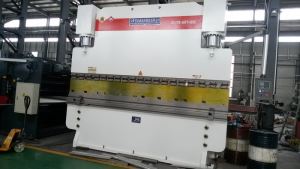 WC67K NC हाइड्रोलिक प्रेस ब्रेक 400T4000