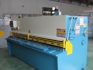 QC12Y धातु काटने मशीन - 4 × 2500