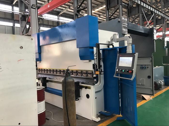 AHYW Yawei 4 axis cnc synchro pressbrakes 3m ESA S640 DSP Laser MCS controller.jpg