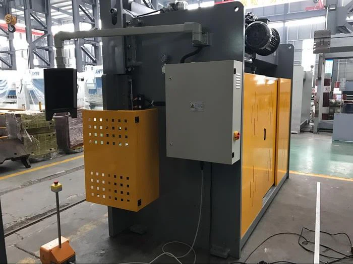side view of Yawei 2 axis plate bending machine Yawei China 
