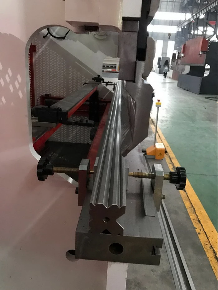 AHYW Hydraulic bending machine with Amada type pressbrake tools